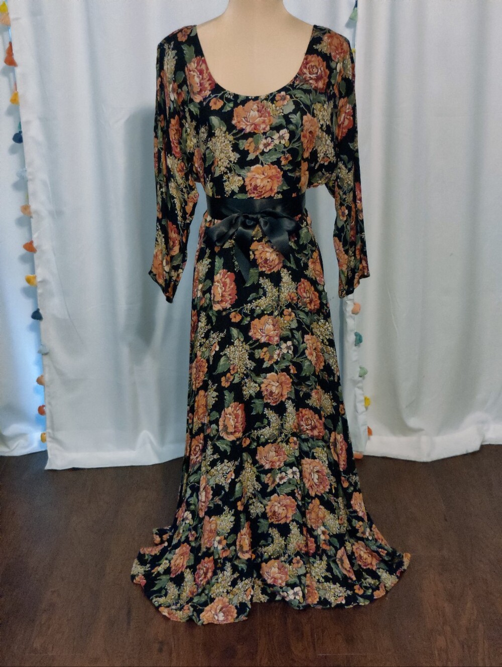 90s Vintage dark oversize Floral Maxi Dress Modest Scoop Neck Fairy Popover M
